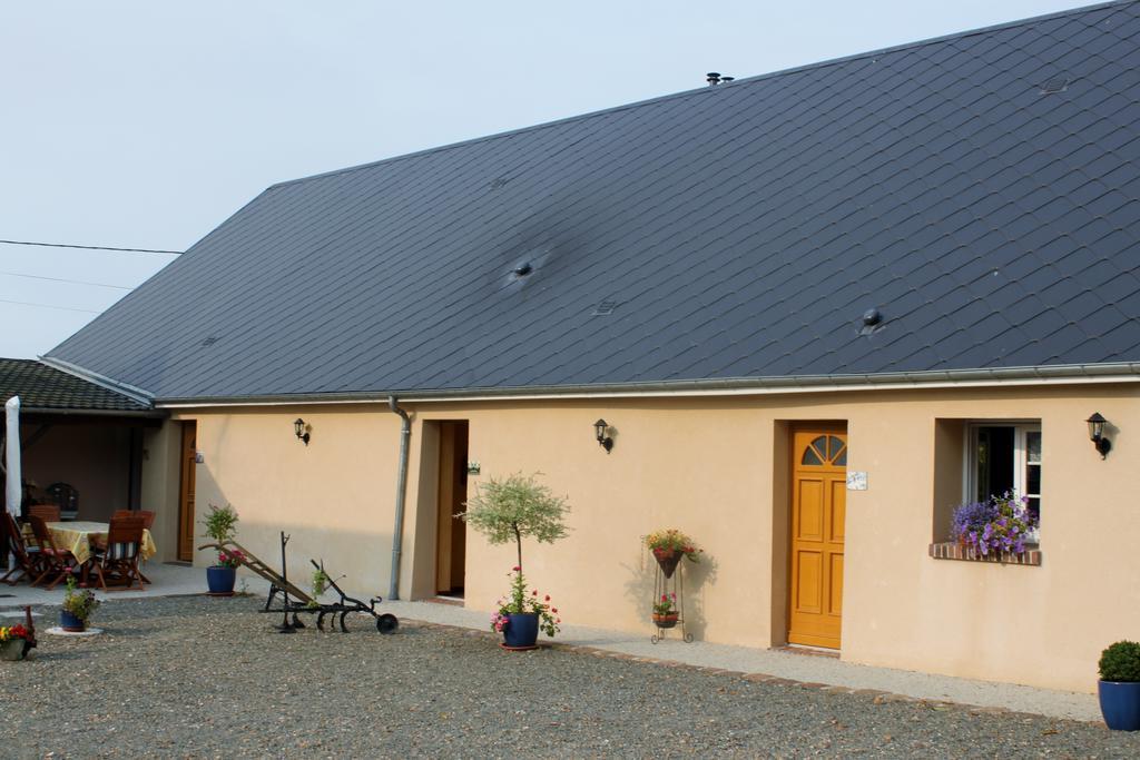Bed and Breakfast Les Logis Du Breuil Marcheville Екстер'єр фото